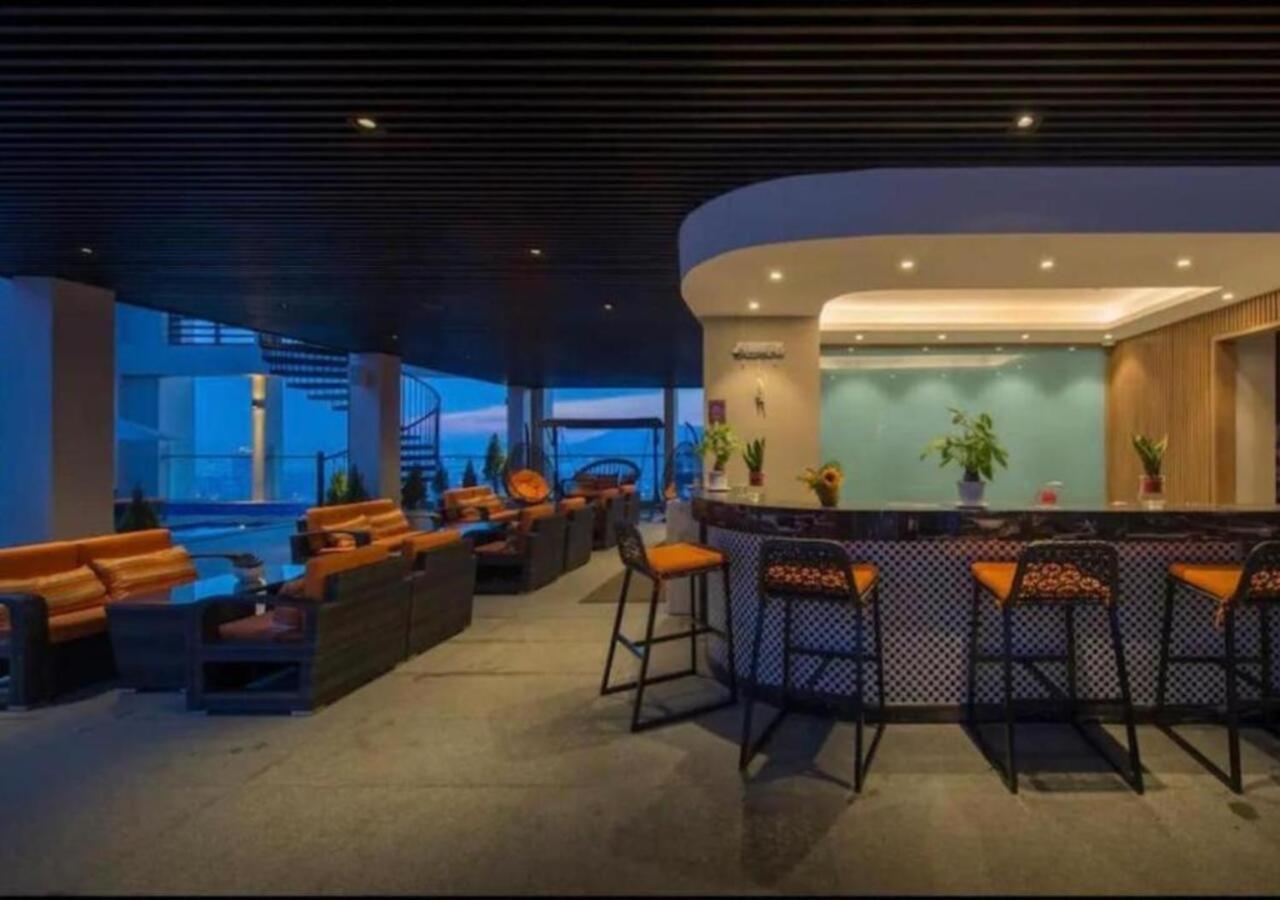 Sunrise Luxury Apartment With Ocean View Da Nang Eksteriør billede